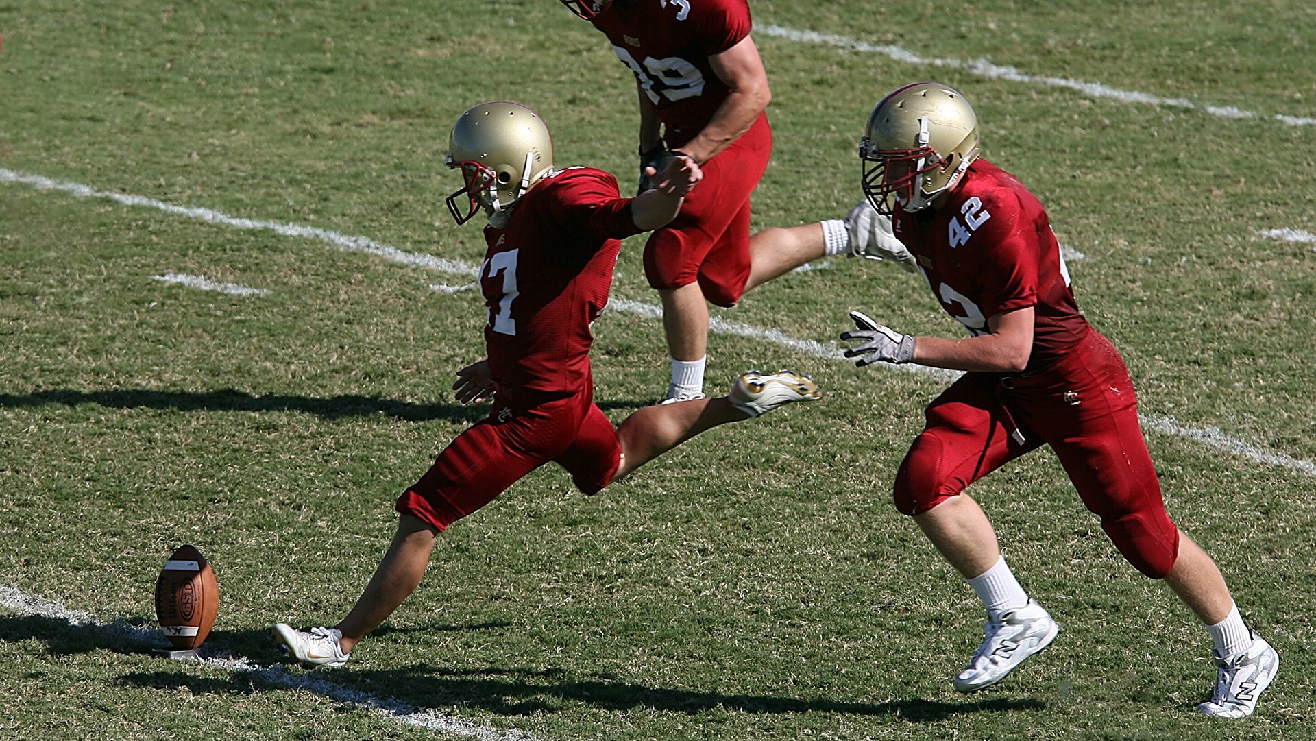 恩多耶-布鲁阿尔决赛冲刺惊艳全场，恩内斯特·布鲁佛